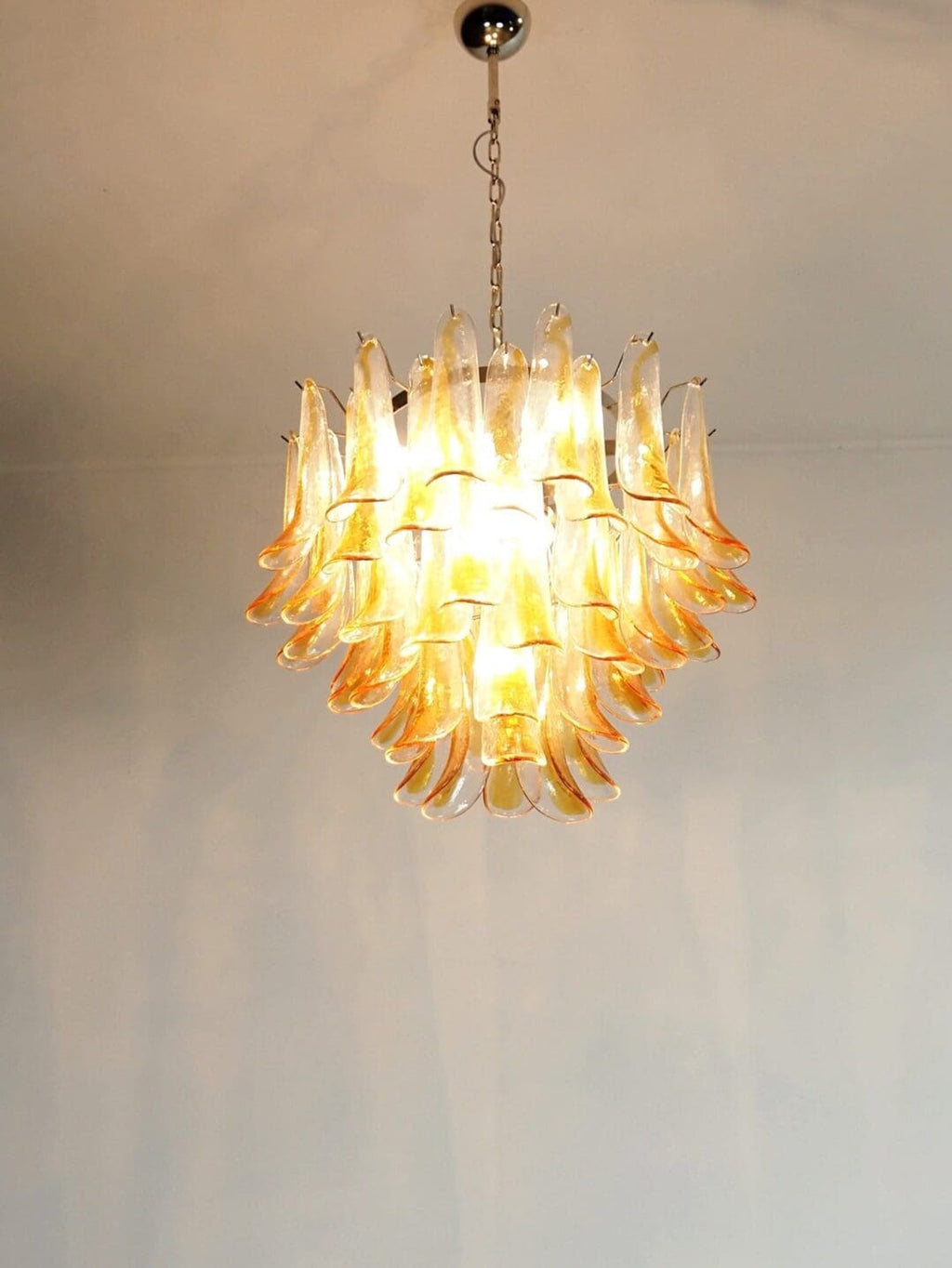 Murano Chandelier – 53 petals – Amber