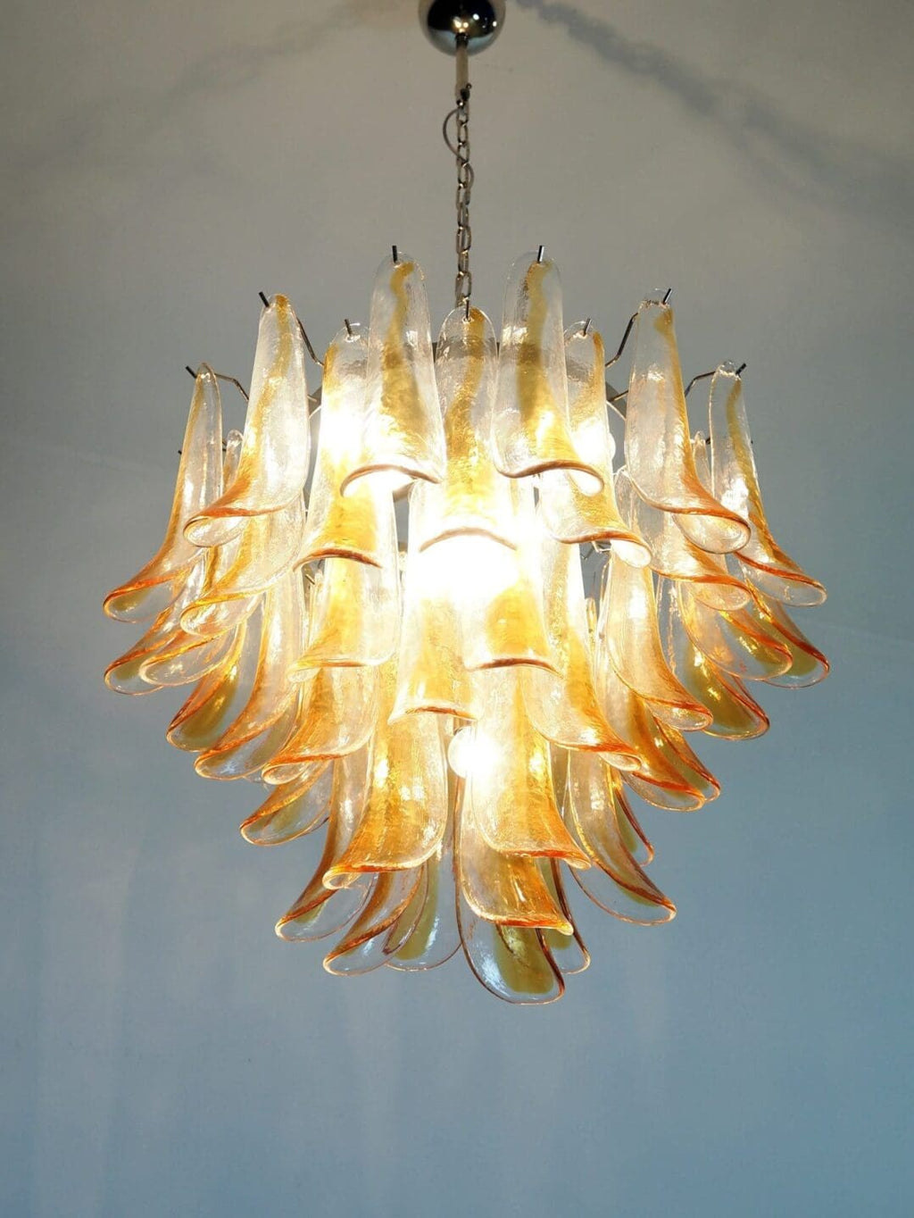 Murano Chandelier – 53 petals – Amber