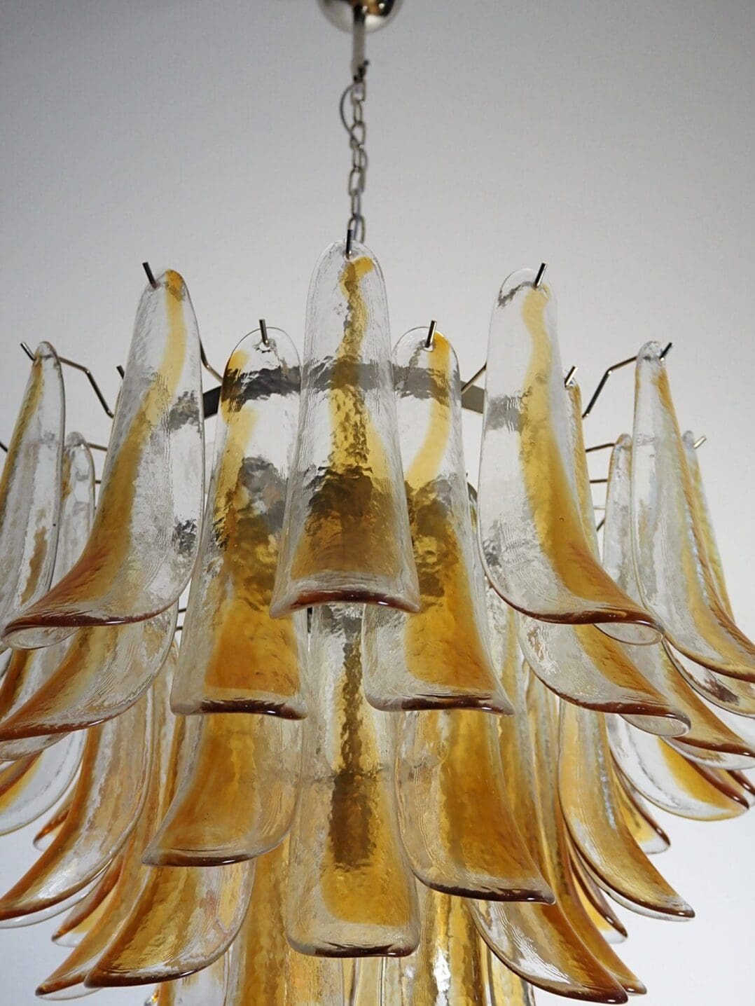 Murano Chandelier – 53 petals – Amber