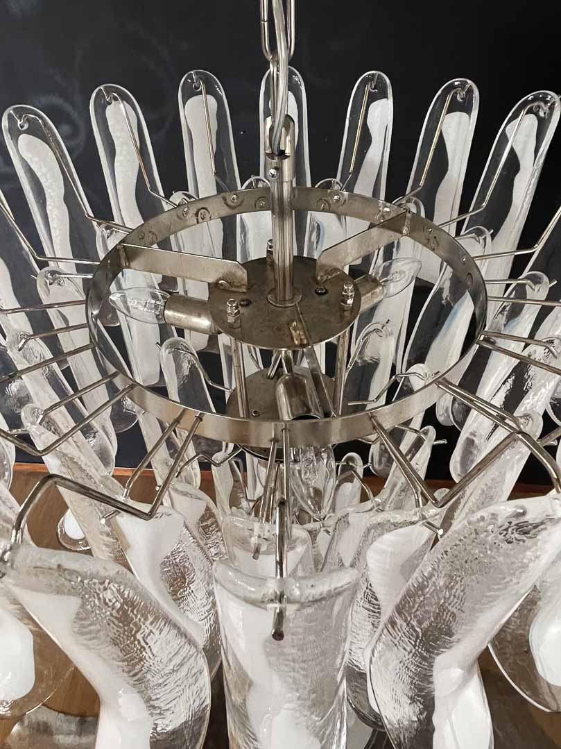 Murano Chandelier – 52 petals – White