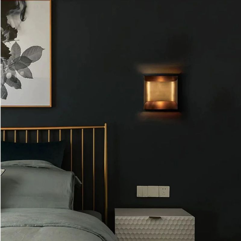 Custom Daris Sconce