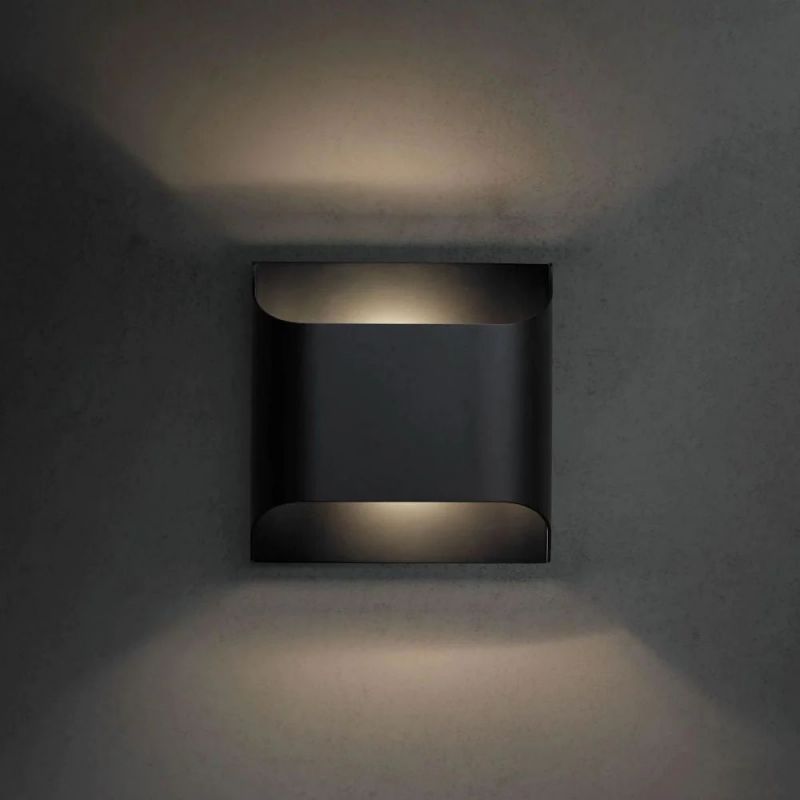 Custom Daris Sconce