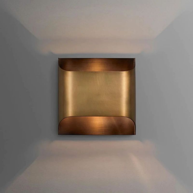 Custom Daris Sconce