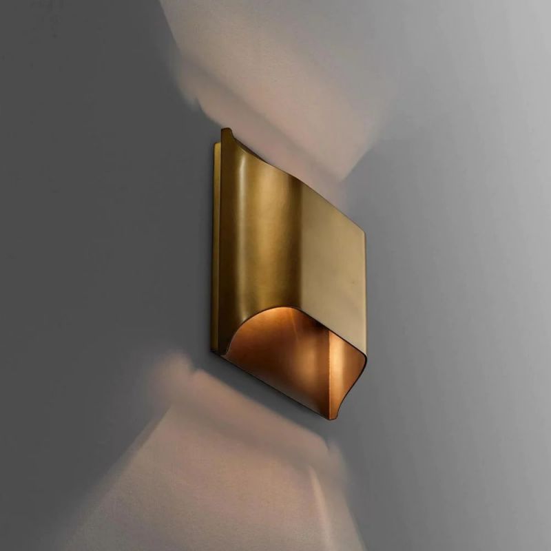 Custom Daris Sconce