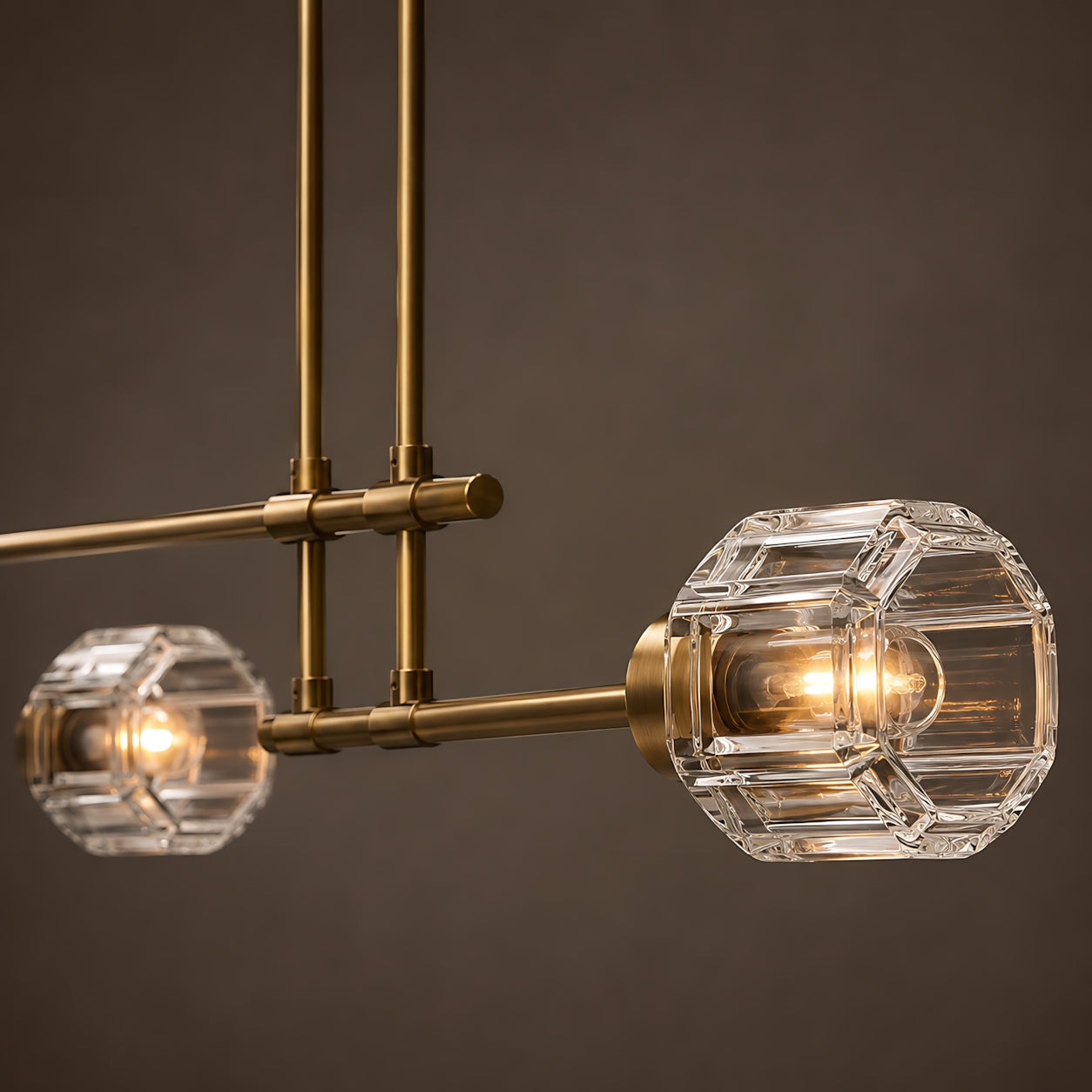 Demeart Mobile Linear Chandelier with Faceted Glass Shades
