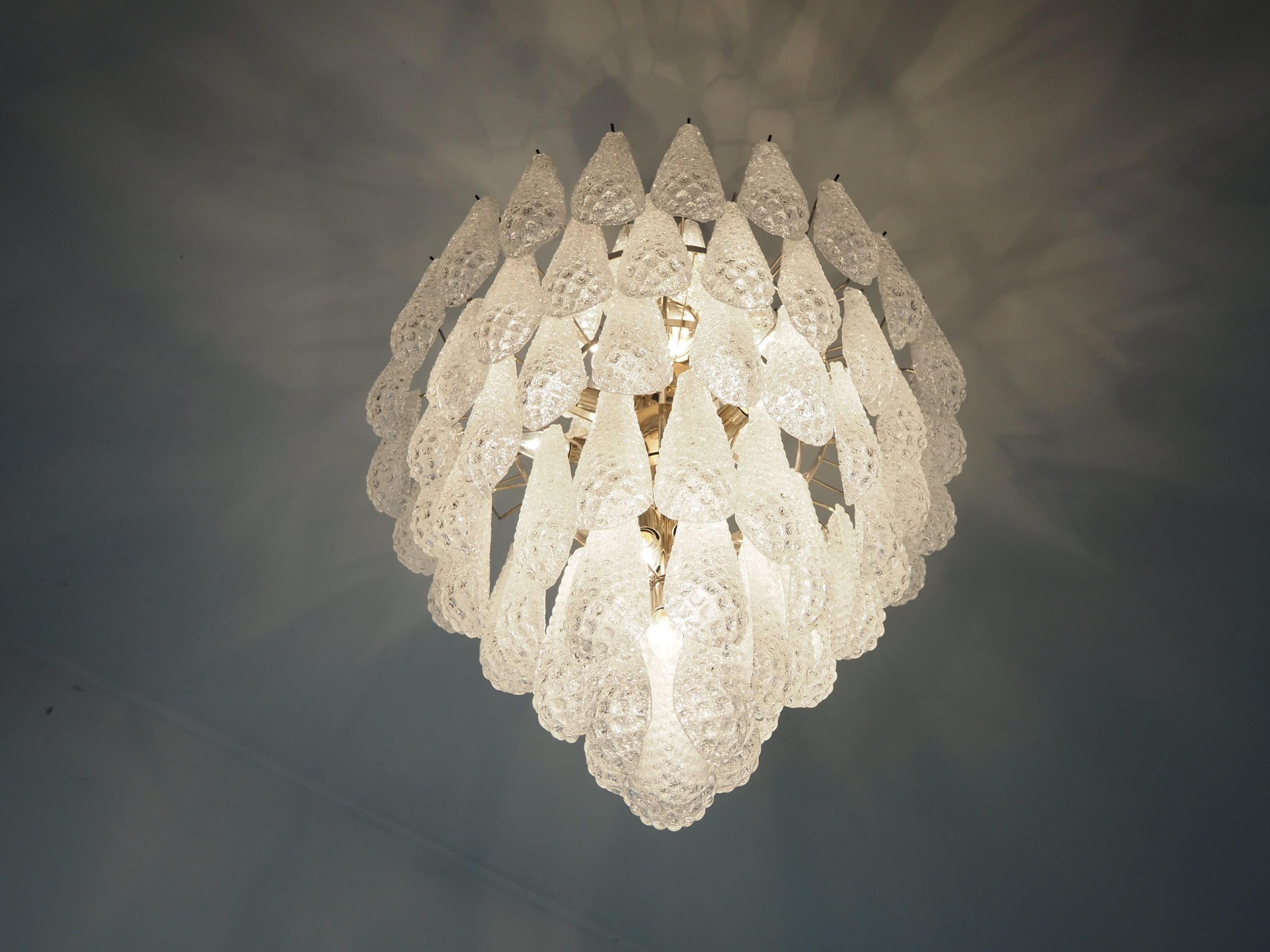 Murano Chandelier – Drop – 85 glasses – Transparent